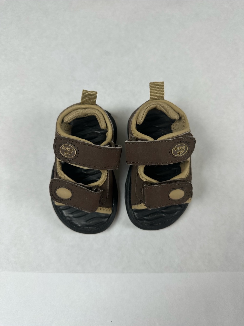 OshKosh B'gosh Brown and Tan Baby  Sandals Size 2 Baby